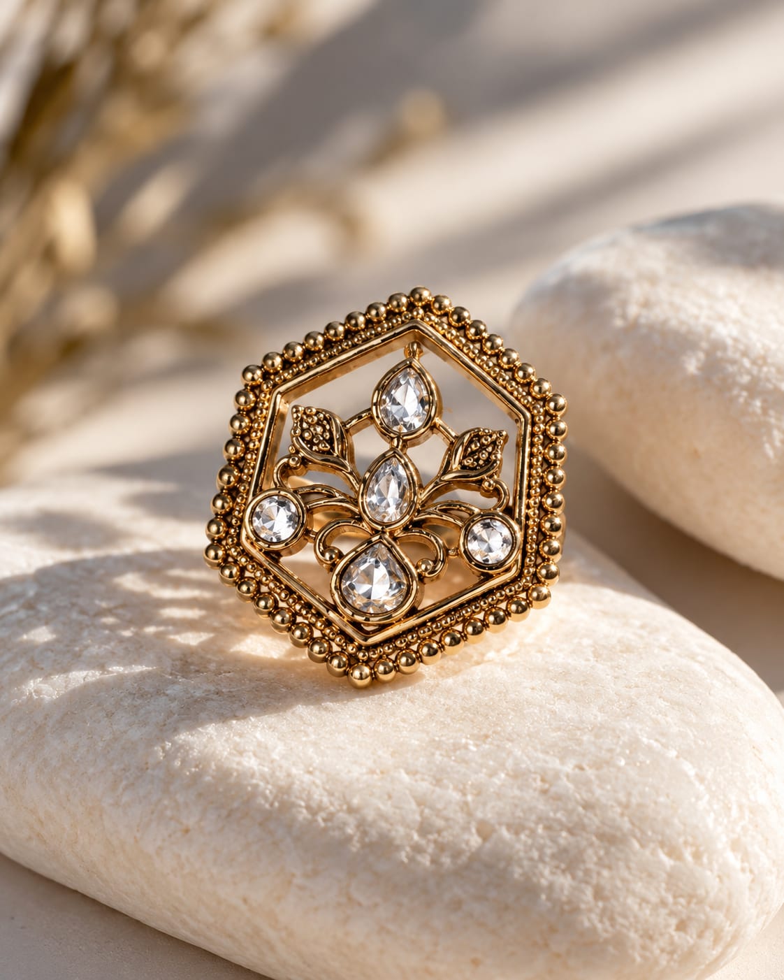 Hexagonal ring
